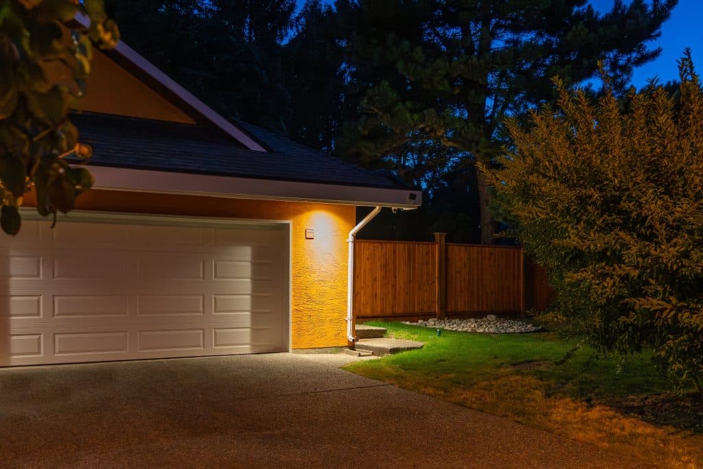 garage door secure tips
