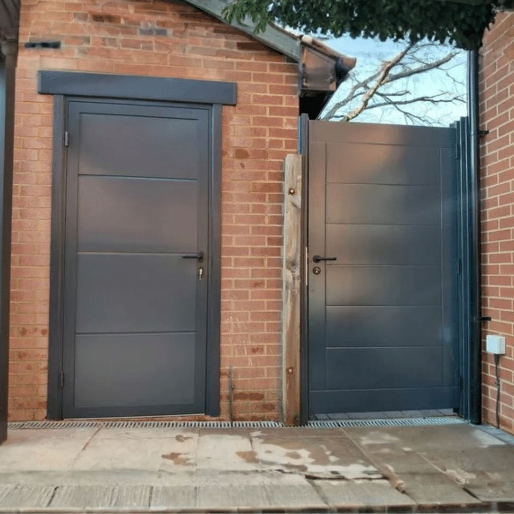 Cardale Gate & Insulated Sectional SIde Door Anthraicite Grey
